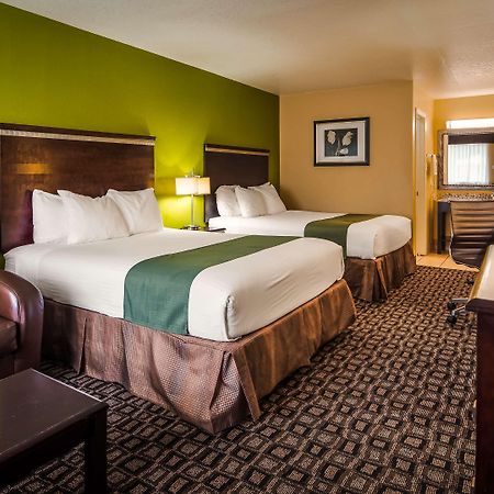 Surestay Hotel By Best Western Floresville מראה חיצוני תמונה