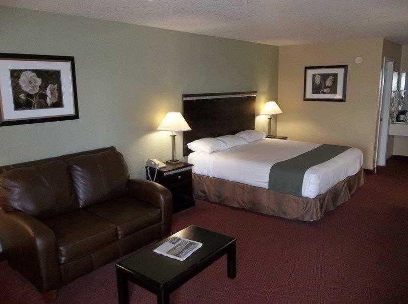 Surestay Hotel By Best Western Floresville מראה חיצוני תמונה